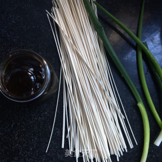Scallion Hollow Noodles in Oyster Sauce recipe