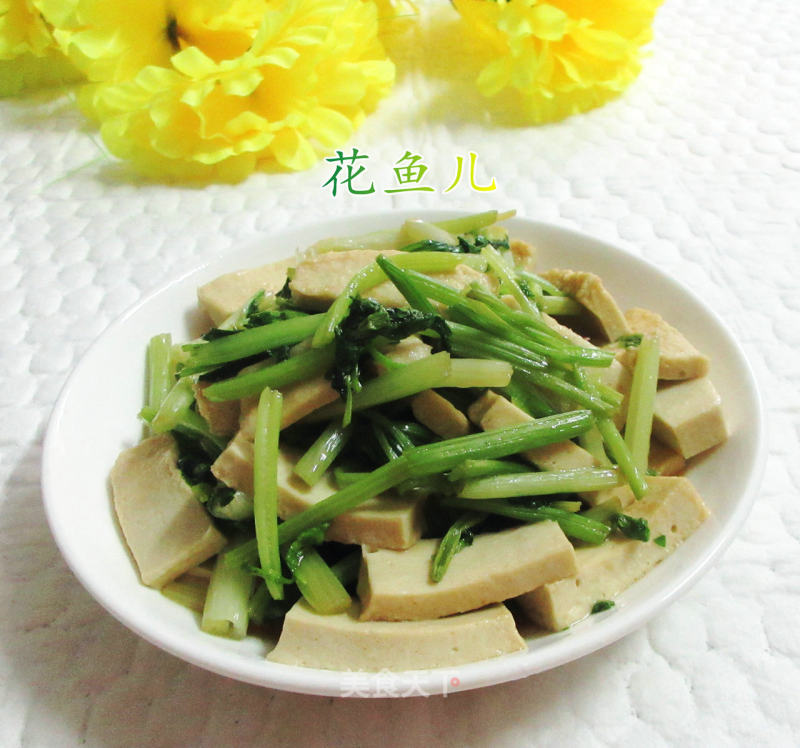 Celery Stir-fried Thousand Pages Tofu recipe