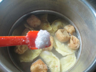 Oily Tofu and Egg Dumpling Pig's Trotter Soup recipe