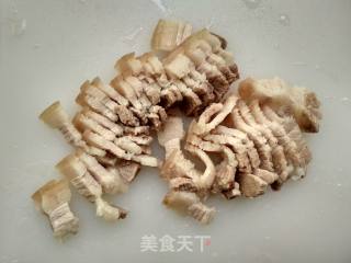 Stir-fried Pork with Garlic Sprouts recipe