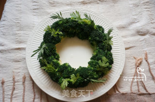 Christmas Wreath Salad recipe