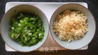 [steamed Scallops with Gold and Silver Garlic] recipe