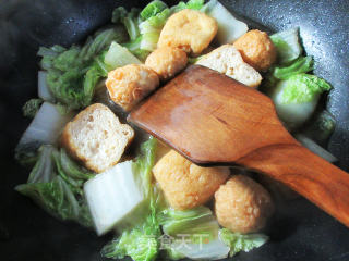 Boiled Chinese Cabbage with Oily Tofu and Golden Fish Eggs recipe