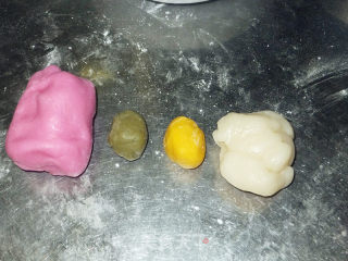 Everyone Loves Super Cute and Beautiful ---- Rabbit Rice Cake Cake recipe