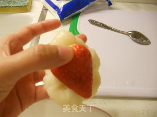 Strawberry Daifuku ~ Sweet and Delicious recipe