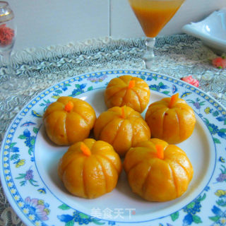 Pumpkin Buns recipe