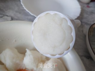 Homemade Snowy Mooncakes recipe