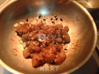 Stir-fried Chicken with Chives and Peanuts recipe