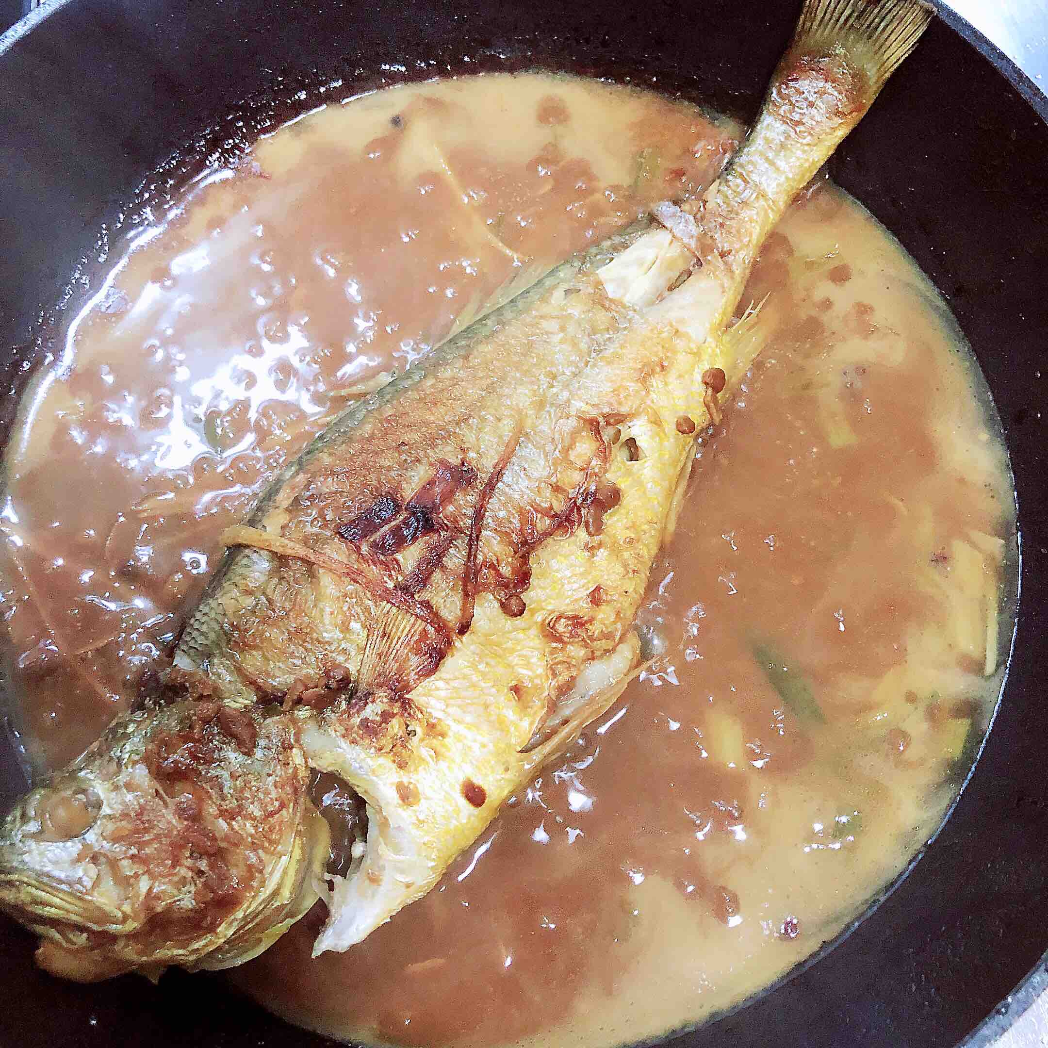 Braised Yellow Croaker in Sauce recipe