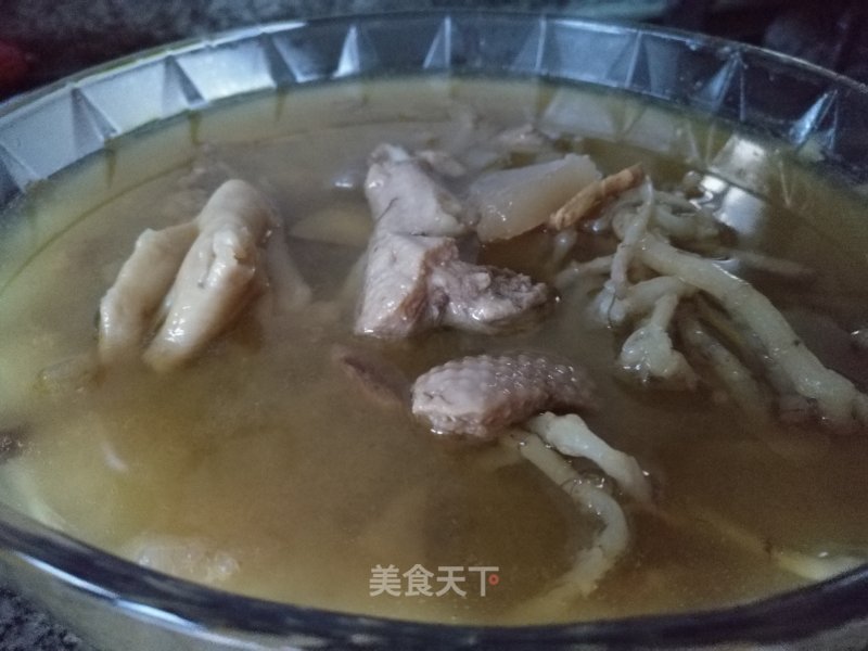 Su Ma Sour Radish Lao Duck Soup recipe