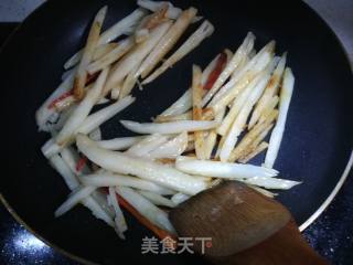 Stir-fried Lotus Root with Leek Flower recipe