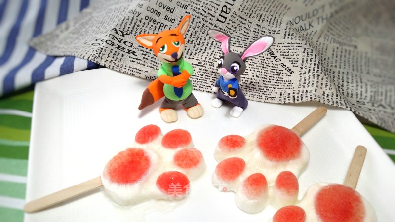 Watermelon Yogurt Cat's Claw Popsicles recipe