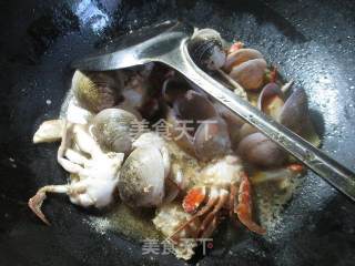 Round Clams Boiled Crab recipe