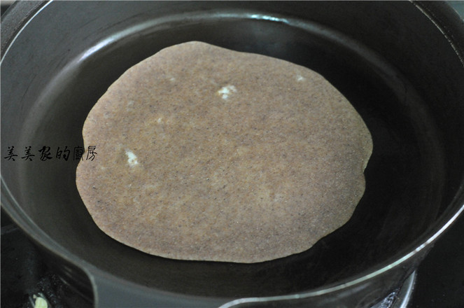 Shredded Chicken Breast Rolls in Rye Pancakes recipe