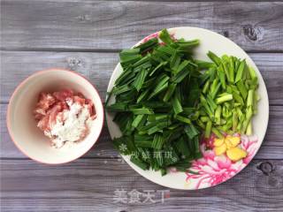 Salt Fried Pork with Garlic Sprouts recipe