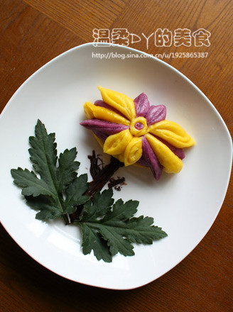 Pumpkin Chrysanthemum Flower Roll recipe