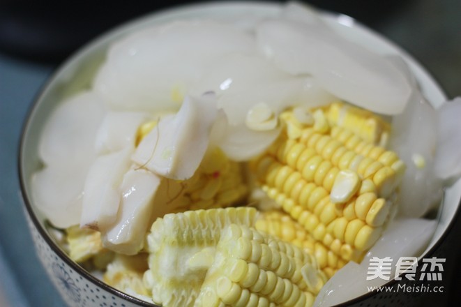 Sea Coconut Corn Pork Bone Soup recipe