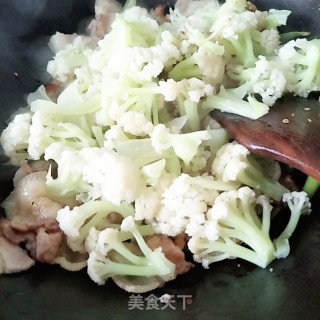 Stir-fried Cauliflower with Pork Belly recipe
