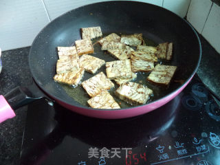 Stir-fried Bacon with Machine-pressed Tofu recipe