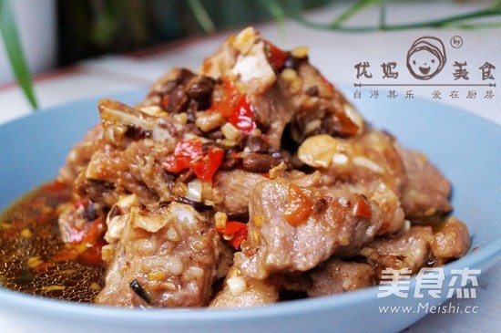 Steamed Spare Ribs with Garlic and Black Bean Sauce recipe