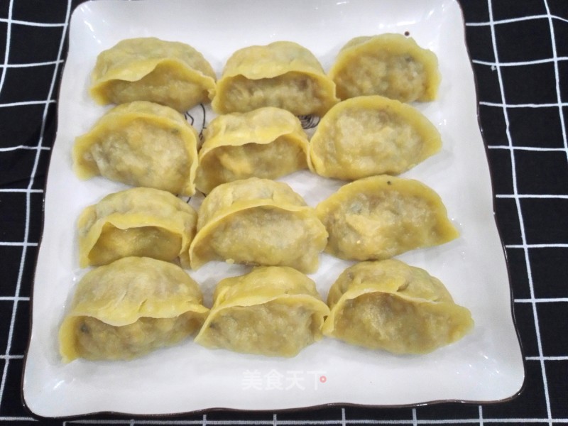 Steamed Dumplings with Dry Radish