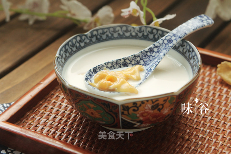 Whitening and Emollient Milk Stewed Flower Gum recipe