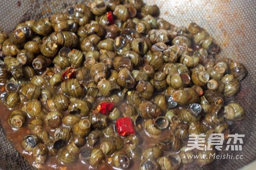 Sauce Fried Snails recipe