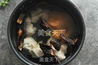 Ganoderma Lucidum Hericium and Wolfberry Soup recipe