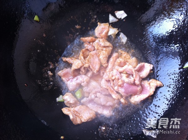 Stir-fried Pork with Bailing Mushroom recipe