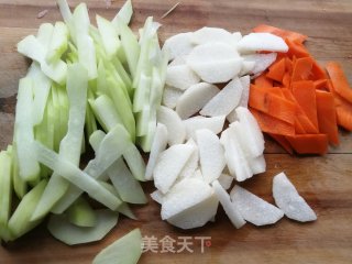 Stir-fried Chayote with Carrots and Yam recipe