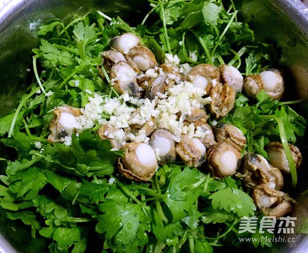 Pearl Cloves Mixed with Parsley recipe