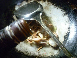 Fried Crab with Green Pepper and Bamboo Shoot Tip recipe