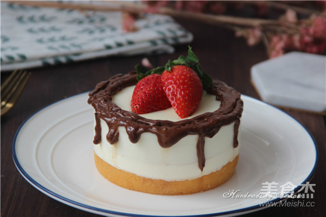 Strawberry Flowing Heart Mousse Cake (4-inch) recipe