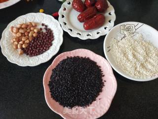 Black Rice, Peanuts and Red Dates Porridge recipe