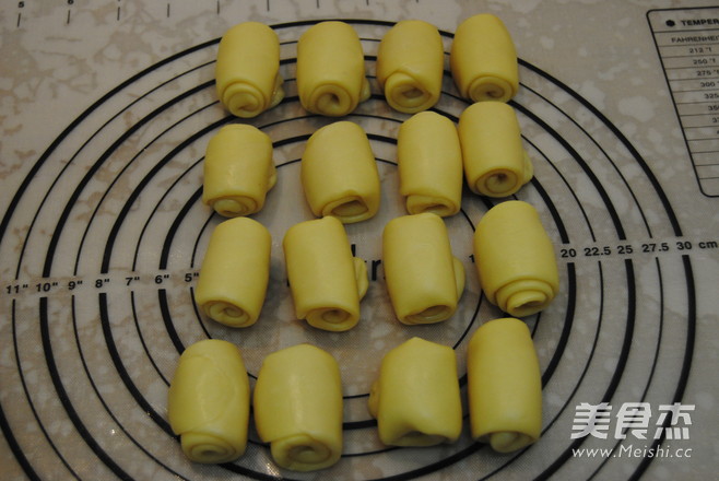 Egg Yolk Crisp (butter Version) recipe