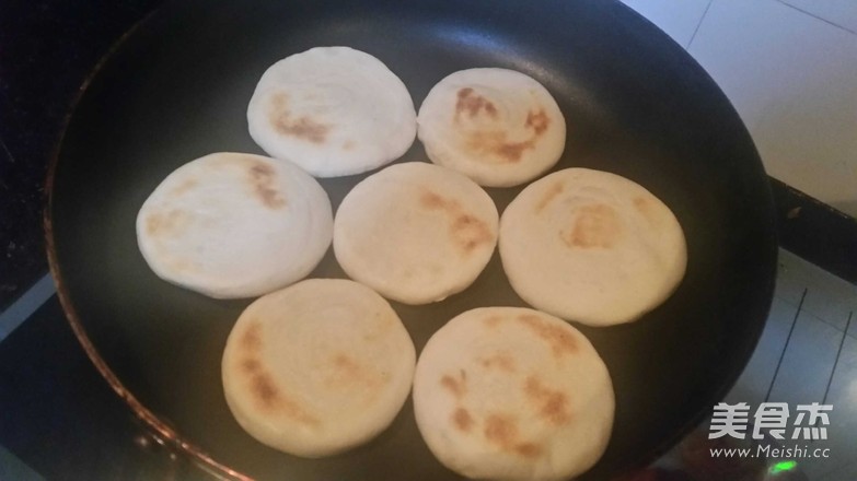 Braised Pork and Coriander Steamed Bun recipe