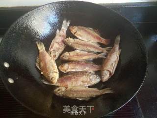 Small Crucian Carp with Vinasse recipe