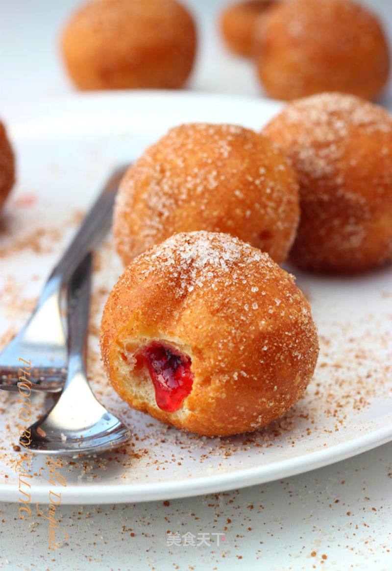 【jam Donuts】a Delicious Snack with Exotic Flavors