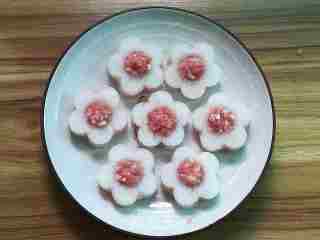 Steamed Prawn Balls with Radish recipe