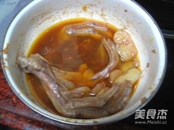 Braised Eggplant with Duck Feet recipe