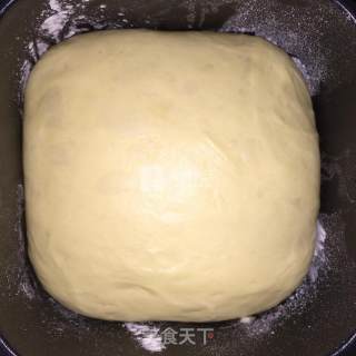 Crisp and Fragrant-pork Floss Rolls with Salad Sauce recipe