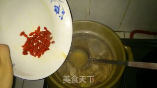 Daylily and Wolfberry Pork Ribs Soup recipe