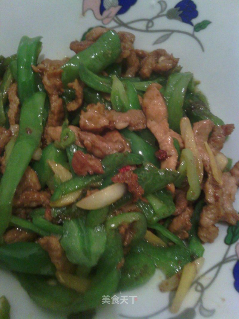 Home-style Stir-fry-shredded Pork with Green Pepper recipe