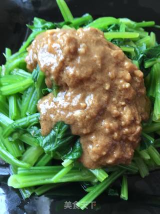 Spinach with Garlic Sesame Sauce recipe
