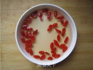 Chinese Wolfberry Sesame Shrimp recipe