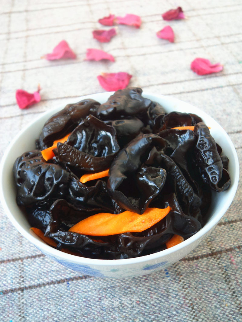 Stir-fried Wild Fungus recipe