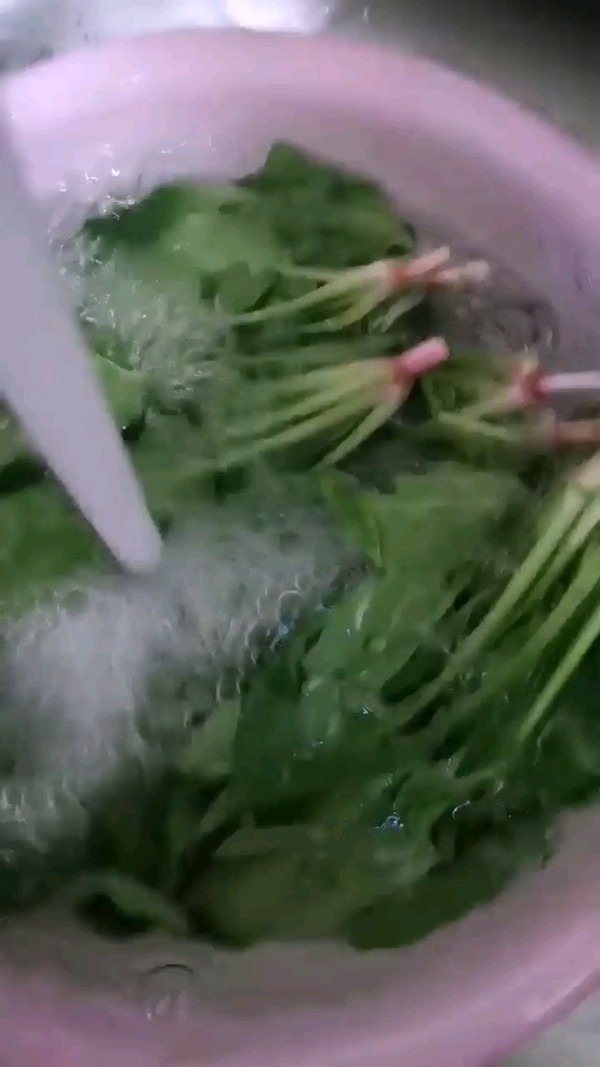 Scallop Diced Spinach Soup recipe