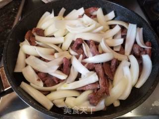 Fried Beef with Onion recipe