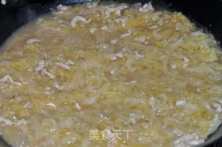 Fried Pork with Sauerkraut Vermicelli recipe