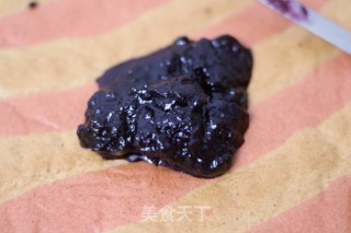 Two-color Blueberry Jam Cake Roll recipe